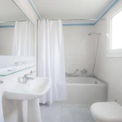 Отель Eurovillage Achilleas Hotel Греция, Мастичари - отзывы, цены и фото номеров - забронировать отель Eurovillage Achilleas Hotel онлайн ванная