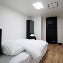 Отель Ekonomy Myeongdong Central Сеул комната для гостей