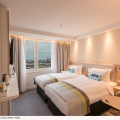 Отель Holiday Inn Express Cologne - City Centre комната для гостей