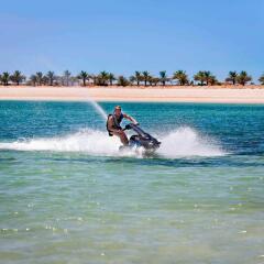 Отель Marjan Island Resort & Spa Managed by AccorHotels спортивное сооружение