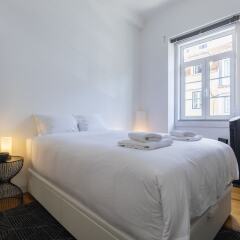 Апартаменты Sunny & Quiet Lisbon Apartment Лиссабон комната для гостей фото 4