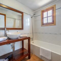 Отель Villa Can Mabel ванная
