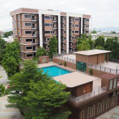 The Route Sriracha Hotel and Residence пляж
