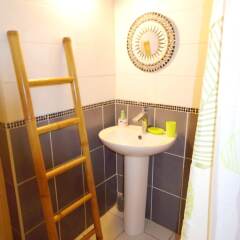 Отель Bungalow With one Bedroom in Guadeloupe, With Pool Access, Enclosed Ga ванная фото 2