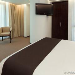 Holiday Inn Hotel & Suites Medica Sur Мехико удобства в номере