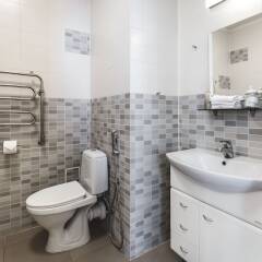 Отель Bearsleys Archers Apartments Латвия, Рига - отзывы, цены и фото номеров - забронировать отель Bearsleys Archers Apartments онлайн ванная фото 2