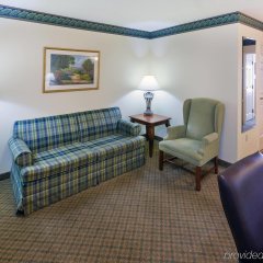 Country Inn & Suites by Radisson, Lewisburg, PA in Paxinos, United States of America from 165$, photos, reviews - zenhotels.com guestroom