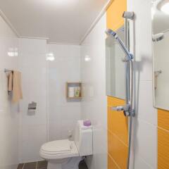Cozzzy Guest House - Hostel ванная фото 2