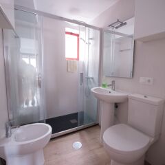 Отель Best Offer Rastro Madrid La Latina Испания, Мадрид - отзывы, цены и фото номеров - забронировать отель Best Offer Rastro Madrid La Latina онлайн ванная