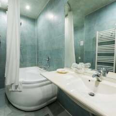 Отель Relax Comfort Suites ванная