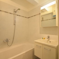 Апартаменты Vienna Residence Timeless Apartment With Viennese Charme for up to 2 People Вена ванная
