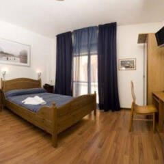 Отель B&B Sant'Oronzo Лечче сейф в номере