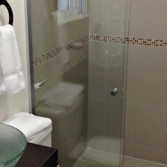 Отель Grupo Kings Suites Chimborazo Мехико ванная