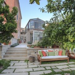 Narimor Urla Butik Otel Турция, Урла - отзывы, цены и фото номеров - забронировать отель Narimor Urla Butik Otel онлайн с домашними животными