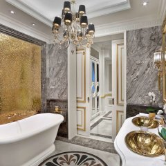 The St. Regis Moscow Nikolskaya Hotel in Moscow, Russia from 297$, photos, reviews - zenhotels.com bathroom