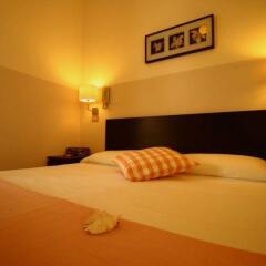Hotel Marittimo Римини сейф в номере