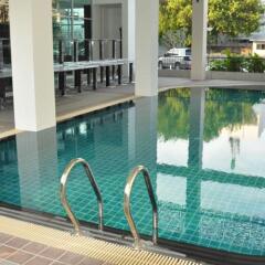 Отель Demeter Residence Suites Bangkok Бангкок бассейн фото 3