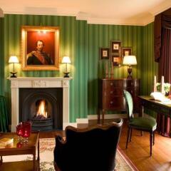 Отель Brugsche Suites - Luxury Guesthouse интерьер отеля