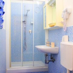 Отель Central Beds Италия, Флоренция - отзывы, цены и фото номеров - забронировать отель Central Beds онлайн ванная фото 2