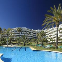 Отель Coral Beach Aparthotel бассейн фото 2