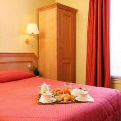 Madrigal hotel в номере