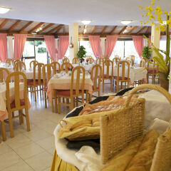 Отель Aparthotel Alcúdia Beach