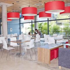 Отель Travelodge Torrelaguna Мадрид гостиничный бар