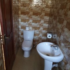 2 Bedroom Apartment in Adenta, Ghana from 76$, photos, reviews - zenhotels.com bathroom