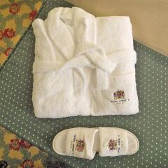 Hotel Jorge V с домашними животными
