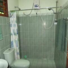 Отель Elephant Camp Guesthouse ванная