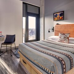 Отель Moxy Columbus Short North США, Колумбус - отзывы, цены и фото номеров - забронировать отель Moxy Columbus Short North онлайн комната для гостей