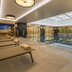 Мини-Отель Golden Tulip Istanbul Bayrampasa бассейн фото 3
