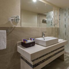 Отель Albatros Citadel Resort Египет, Хургада - 2 отзыва об отеле, цены и фото номеров - забронировать отель Albatros Citadel Resort онлайн ванная