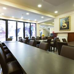 Hotel Sterling Garni питание