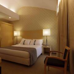 Отель Holiday Inn Milan - Garibaldi Station комната для гостей