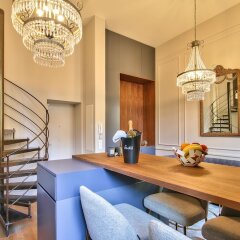 Отель 2 Suites Fantastic lux and charming apartment old town Франция, Ницца - отзывы, цены и фото номеров - забронировать отель 2 Suites Fantastic lux and charming apartment old town онлайн комната для гостей фото 2