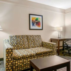 Quality Inn & Suites in Jacksonville, United States of America from 75$, photos, reviews - zenhotels.com guestroom photo 2