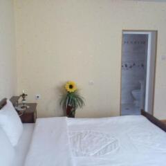 Отель Guest House Stoletnika Чепеларе комната для гостей фото 4