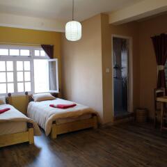 Отель Kathmandu CityHill Studio Apartment Непал, Катманду - отзывы, цены и фото номеров - забронировать отель Kathmandu CityHill Studio Apartment онлайн комната для гостей