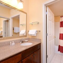 Отель Residence Inn By Marriott Baltimore White Marsh Бруклин-Парк ванная