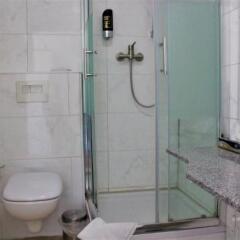 Отель Batavia Hotel Германия, Дюссельдорф - 9 отзывов об отеле, цены и фото номеров - забронировать отель Batavia Hotel онлайн ванная фото 2