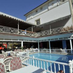 Sun Kiss Hotel бассейн