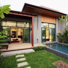 Отель Two Villas Holiday Phuket Onyx Style Nai Harn Beach бассейн