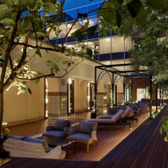 Отель Celestine Hotel Япония, Токио - 1 отзыв об отеле, цены и фото номеров - забронировать отель Celestine Hotel онлайн балкон