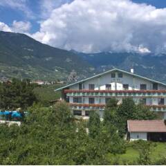 Hotel Sonnenhof Лана вид на фасад фото 3