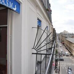 Отель Avia Hôtel Saphir Montparnasse балкон