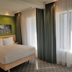 Отель Hampton by Hilton Antwerp Central Station Бельгия, Антверпен - отзывы, цены и фото номеров - забронировать отель Hampton by Hilton Antwerp Central Station онлайн комната для гостей фото 5