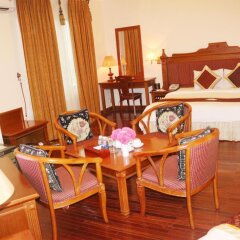 Central Hotel в номере