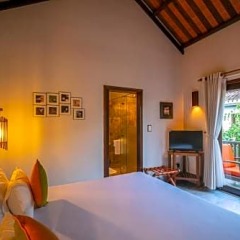 Отель Hoi An Chic сейф в номере