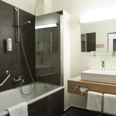 Отель K6 Rooms by Der Salzburger Hof Австрия, Зальцбург - отзывы, цены и фото номеров - забронировать отель K6 Rooms by Der Salzburger Hof онлайн ванная